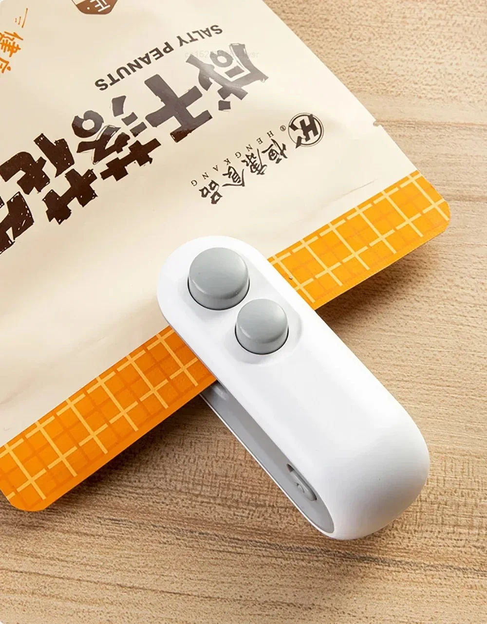 Portable USB Rechargeable Sealing Machine